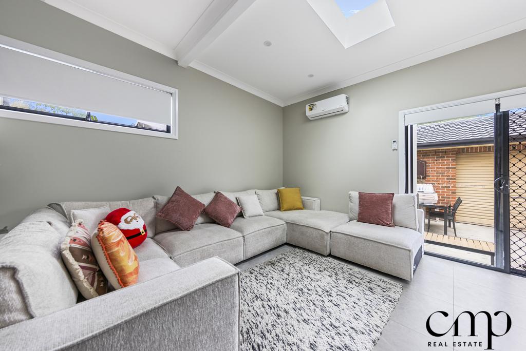 11A CLAREMONT CT, WATTLE GROVE, NSW 2173