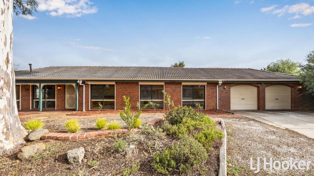 11 Hilton Way, Melton West, VIC 3337