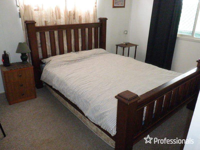 2/4 BEDSOR ST, WEST GLADSTONE, QLD 4680