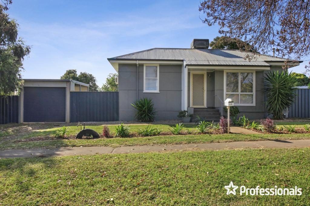 19 Macquarie St, Mount Austin, NSW 2650