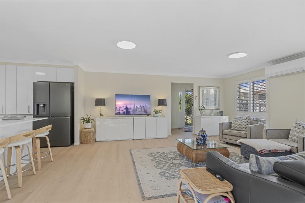 1/10 Constance Ct, Victoria Point, QLD 4165