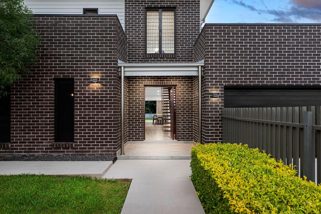 15 Cassia St, Bridgeman Downs, QLD 4035