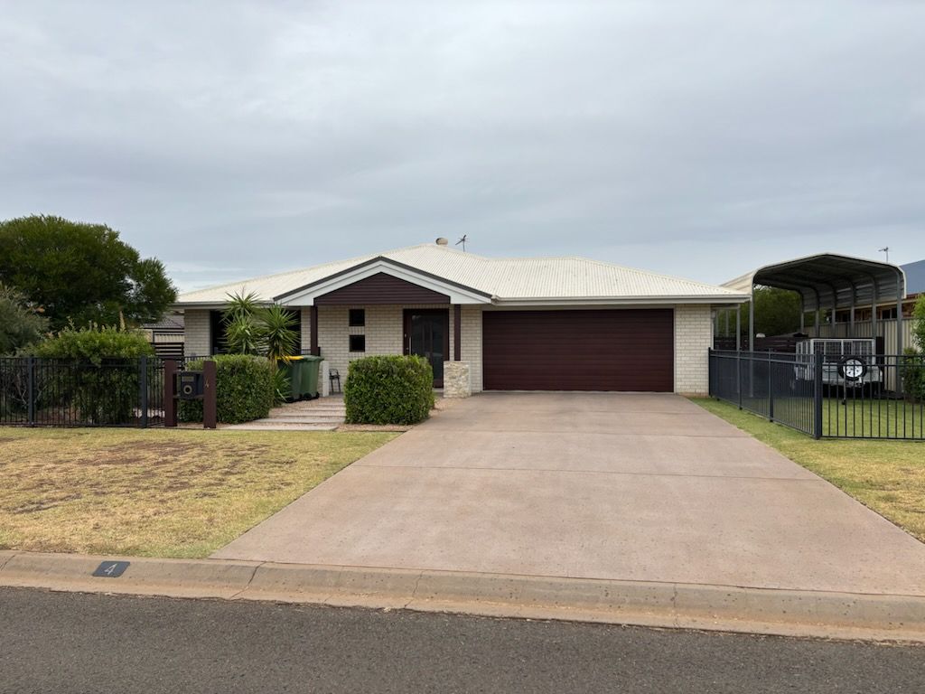 4 Lynne Ct, Oakey, QLD 4401