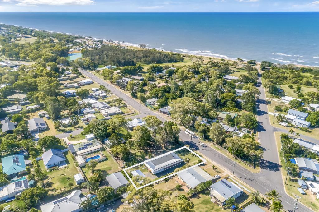 28 Moore Park Rd, Moore Park Beach, QLD 4670