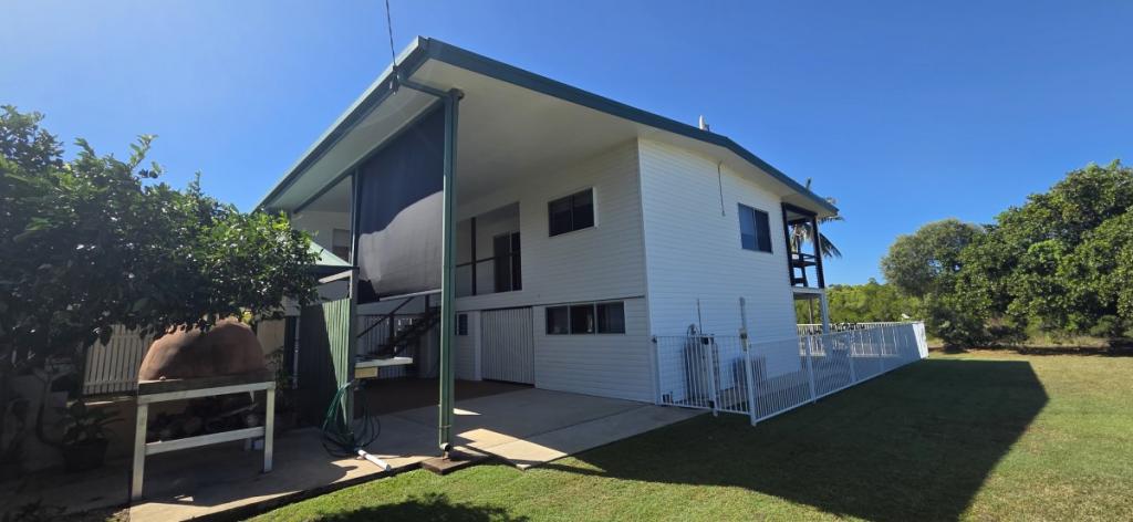 74 John Dory St, Taylors Beach, QLD 4850