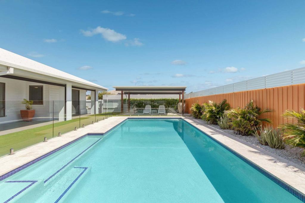 32 LOBELIA CRES, CASUARINA, NSW 2487