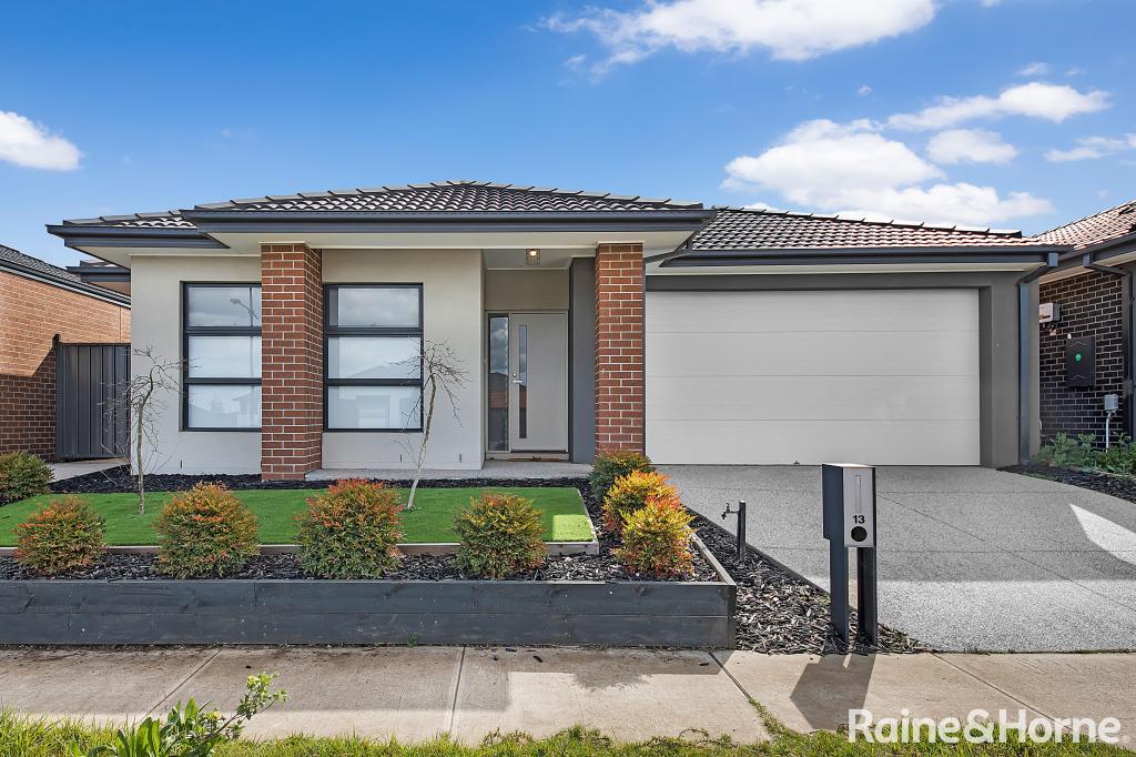 13 Pyrenees St, Truganina, VIC 3029