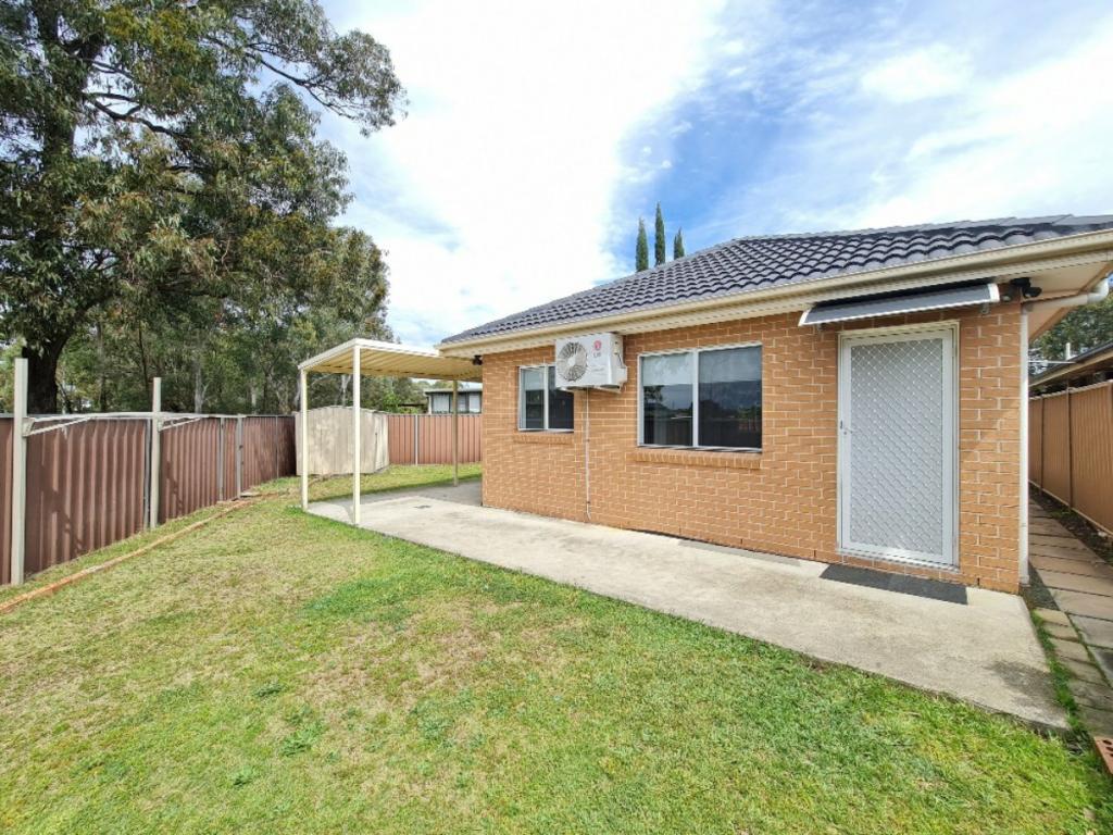 5a Intrepid Pl, Greenfield Park, NSW 2176