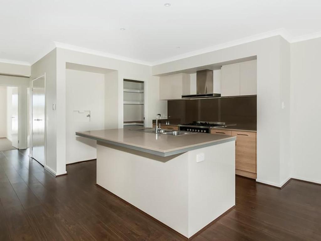 3 Hantlemann Lane, Yarrabilba, QLD 4207