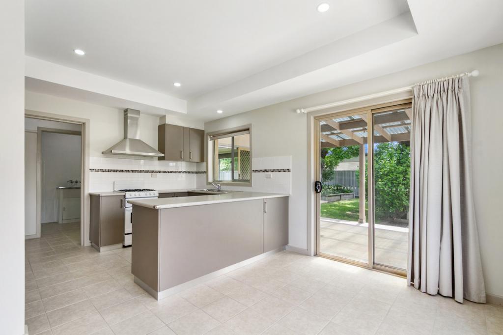 15b Raymond St, Stratford, VIC 3862