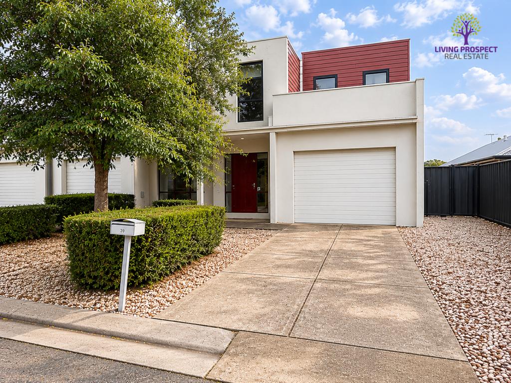 33/39 Astley Cres, Point Cook, VIC 3030