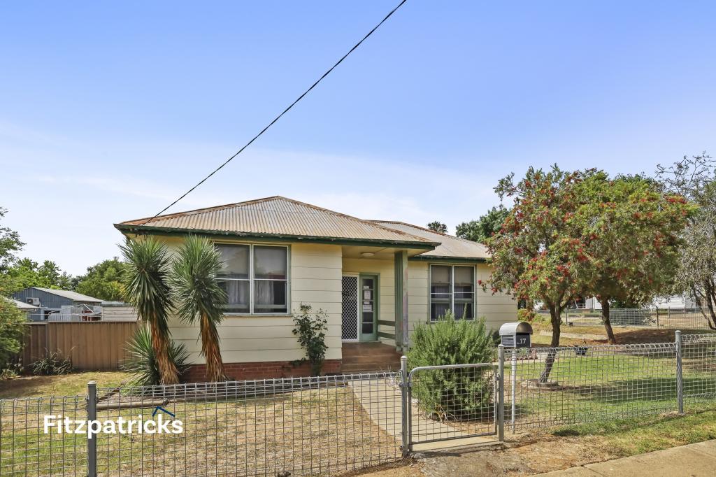 17 Mcdonough Ave, Mount Austin, NSW 2650