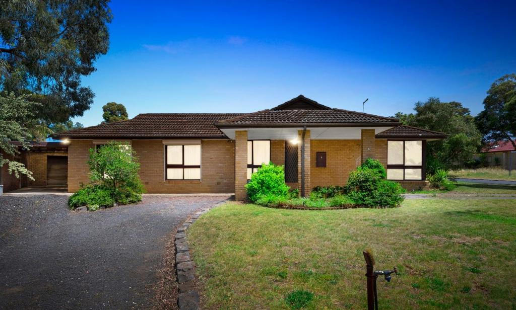 6 PATRICIA PL, MELTON WEST, VIC 3337