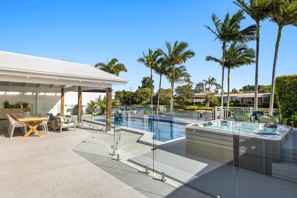 12 Gibraltar Dr, Surfers Paradise, QLD 4217