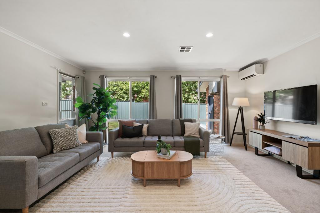 2 Leeper Pl, Isaacs, ACT 2607