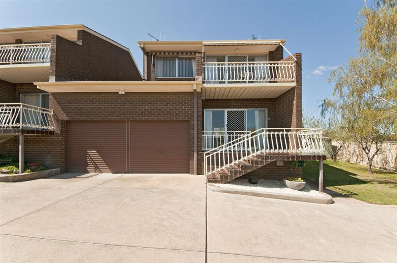 3/6 Nimmitabel St, Queanbeyan West, NSW 2620