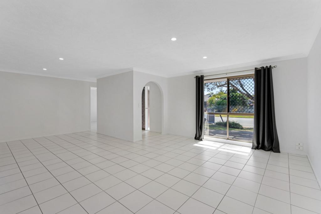 12 Barrier Reef Dr, Mermaid Waters, QLD 4218