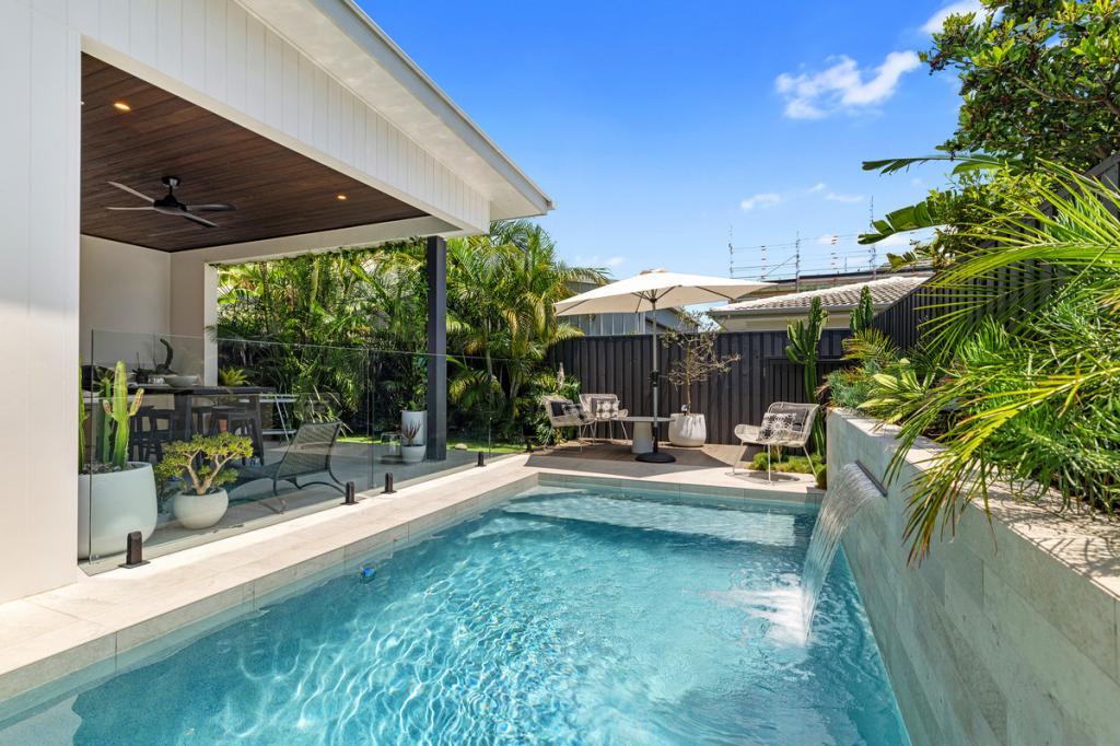 1/98 Oceanic Dr, Warana, QLD 4575
