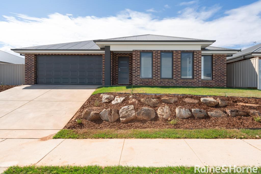 2/34 Cootamundra Bvd, Gobbagombalin, NSW 2650