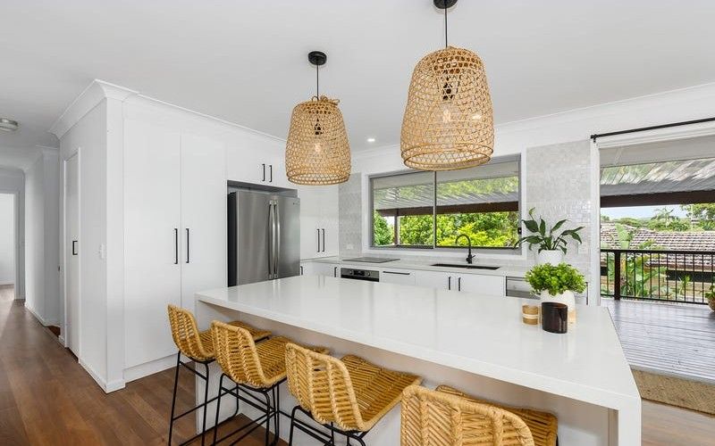 37 Seventh Ave, Palm Beach, QLD 4221