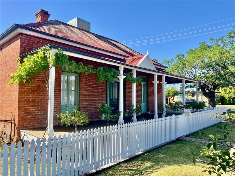20 Sherriff St, Forbes, NSW 2871