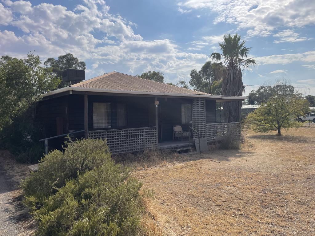 31 VERNON ST, KORONG VALE, VIC 3520