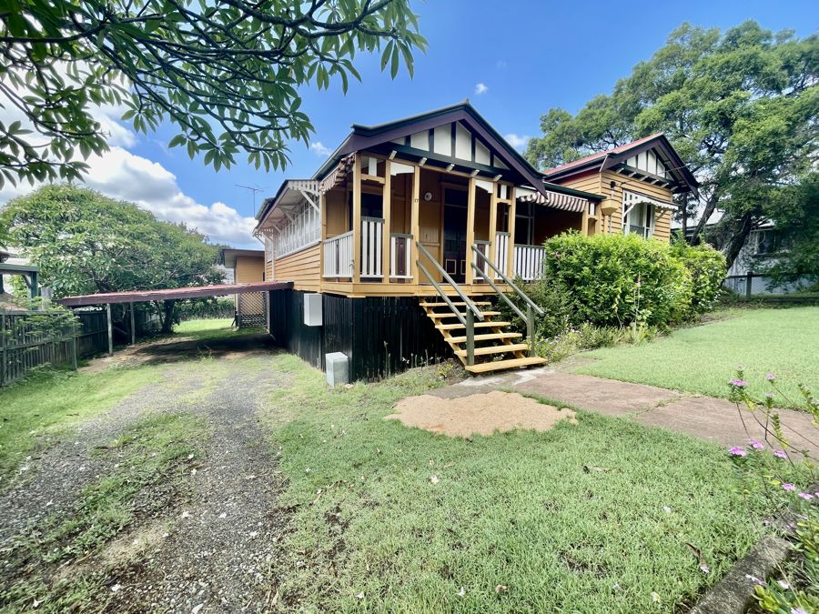 17 Martin St, Woodend, QLD 4305