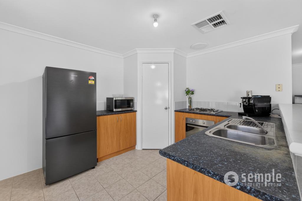 16/7 Barfield Rd, Hammond Park, WA 6164