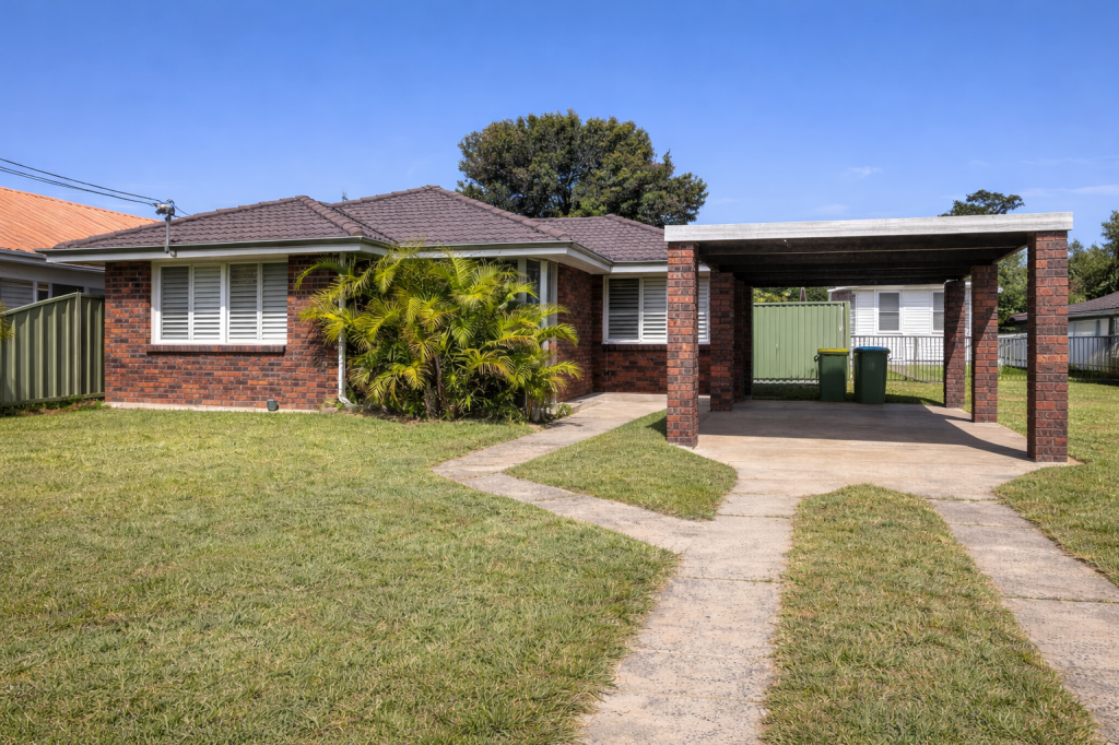 11 Nichols Ave, Gorokan, NSW 2263