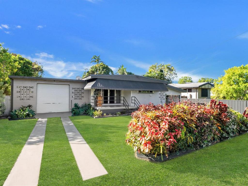10 Wallace St, Manunda, QLD 4870