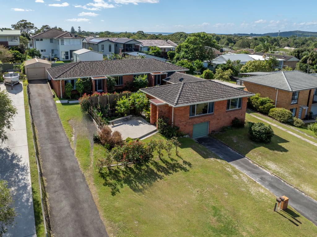 2-4 Flinders St, South West Rocks, NSW 2431