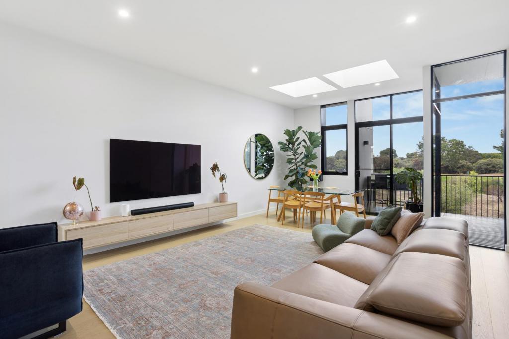 13 Norman Rd, West Lakes, SA 5021