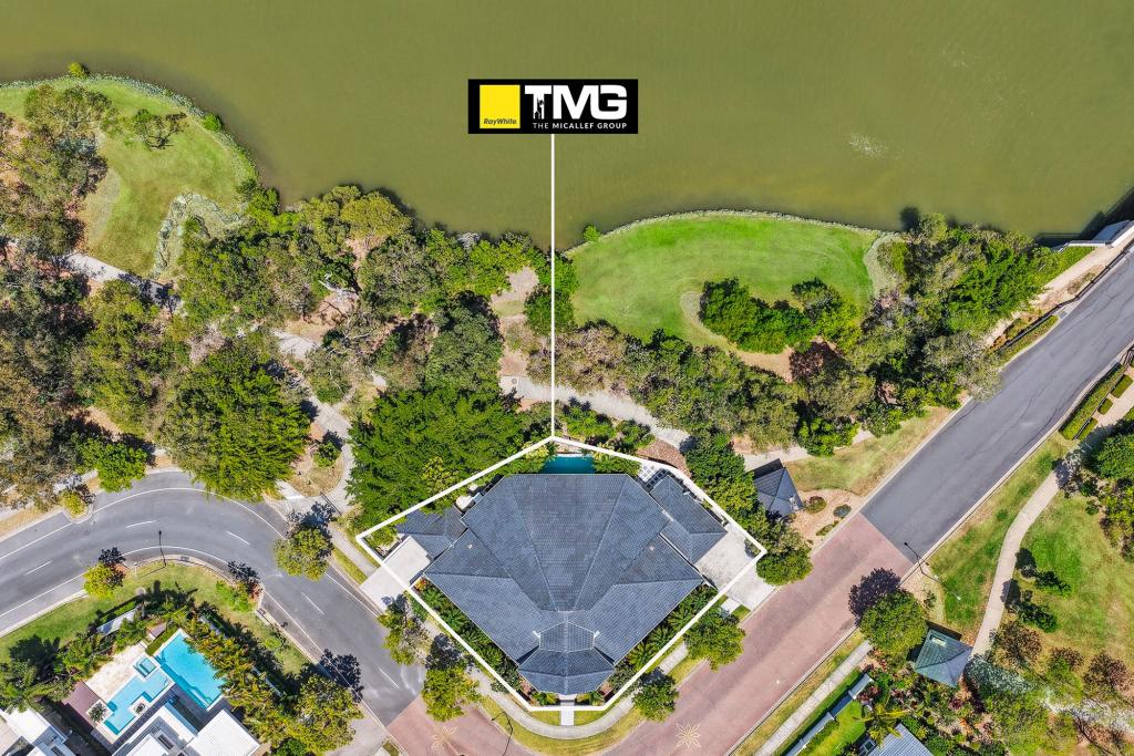 27 AZZURRA DR, VARSITY LAKES, QLD 4227