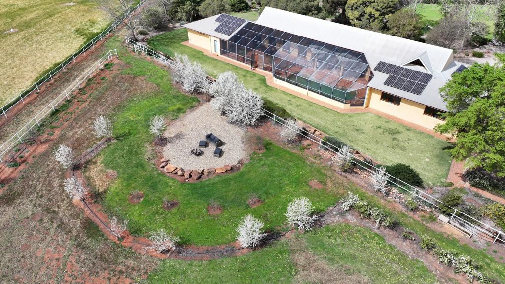 216 Boorga Rd, Lake Wyangan, NSW 2680