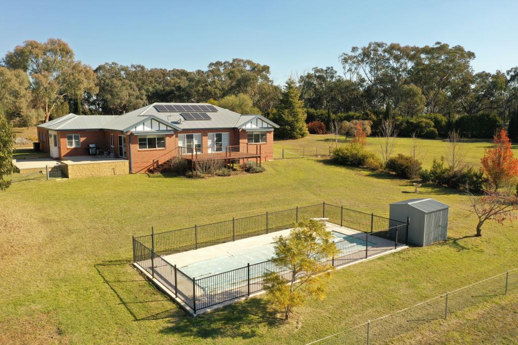 63 NORMANS RD, YOUNG, NSW 2594