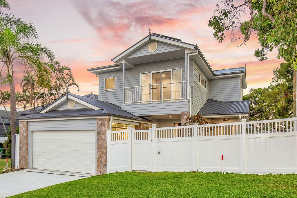 1/108 Bamboo Ave, Benowa, QLD 4217