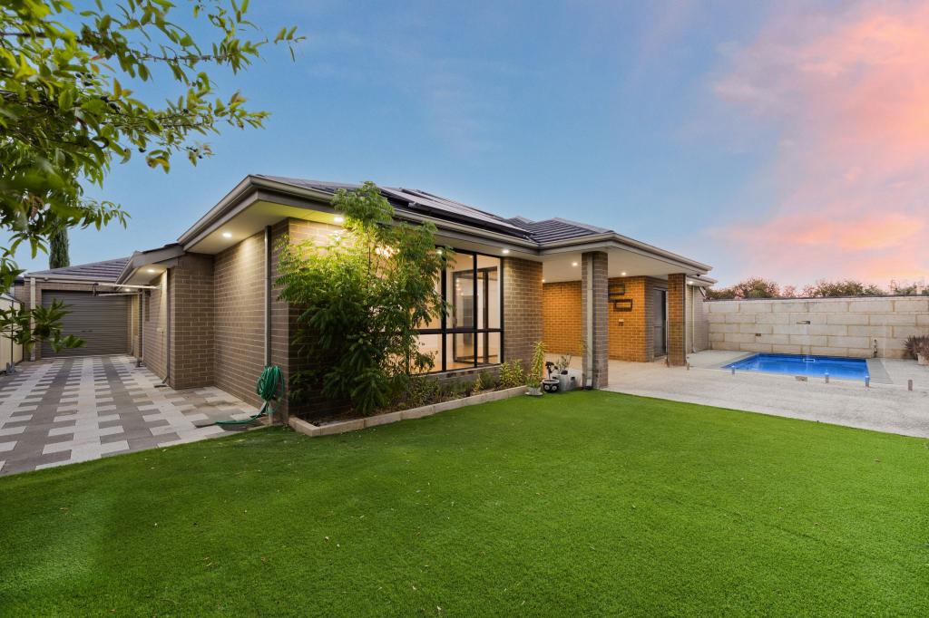 1 Eucalyptus Dr, Hammond Park, WA 6164