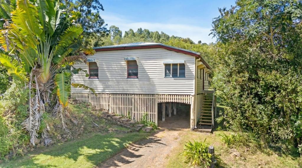 3 LESTER ST, MOUNT MORGAN, QLD 4714
