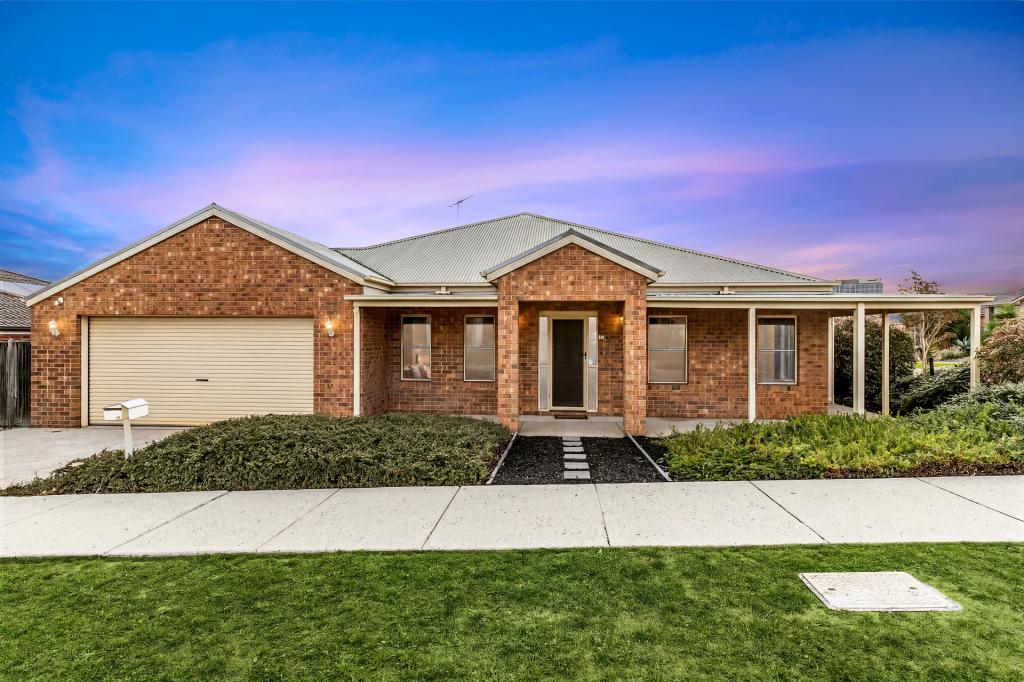 16 Thwaites Cl, Highton, VIC 3216