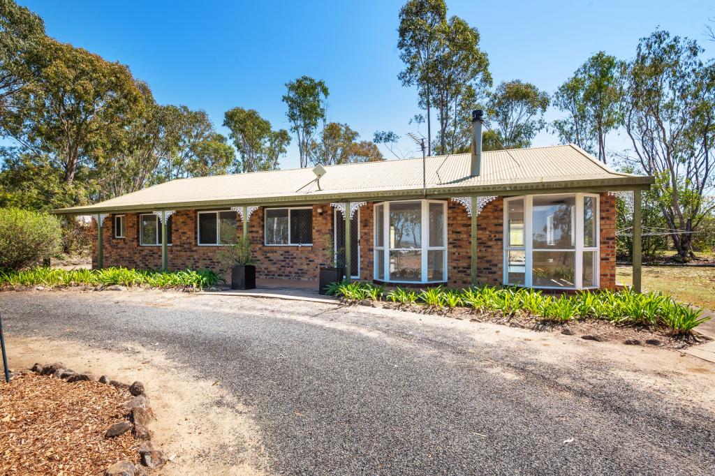 33 Sparksman Rd, Mount Marshall, QLD 4362