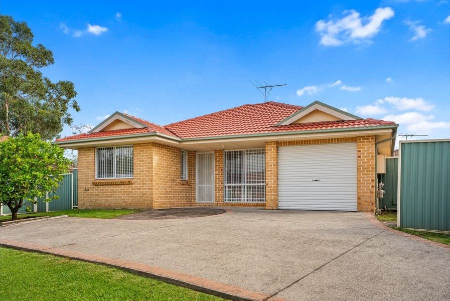 11 RAJ PL, MOUNT DRUITT, NSW 2770