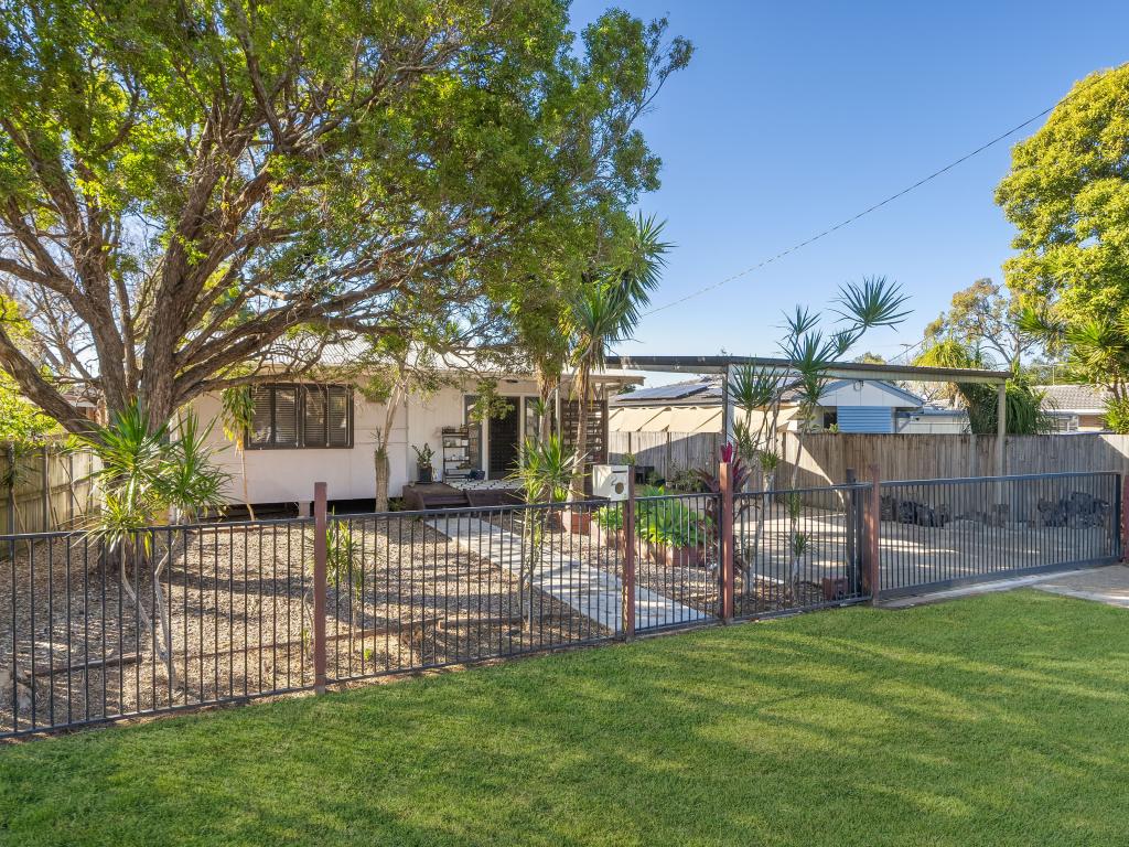 20 Andrew St, Kallangur, QLD 4503