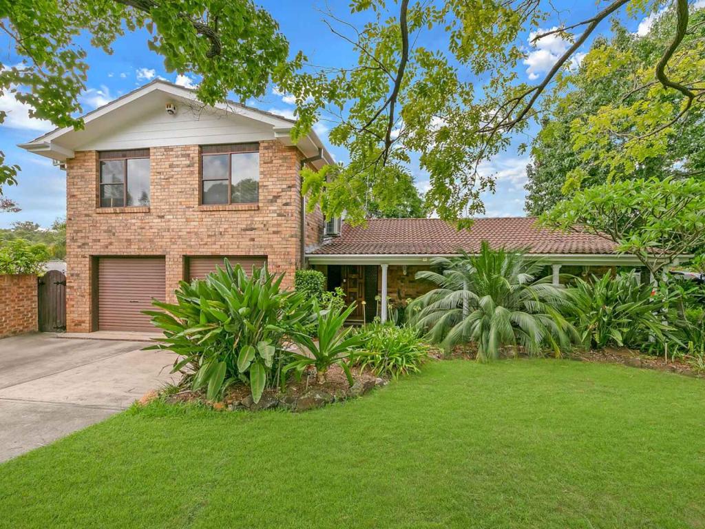 2 Edna Pl, Kings Langley, NSW 2147