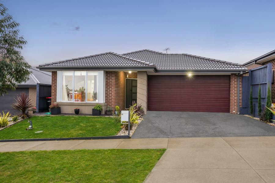 38 APPLEBERRY WAY, WALLAN, VIC 3756