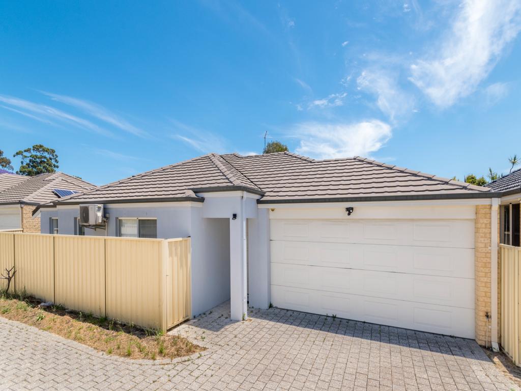 1B WARWICK ST, ST JAMES, WA 6102