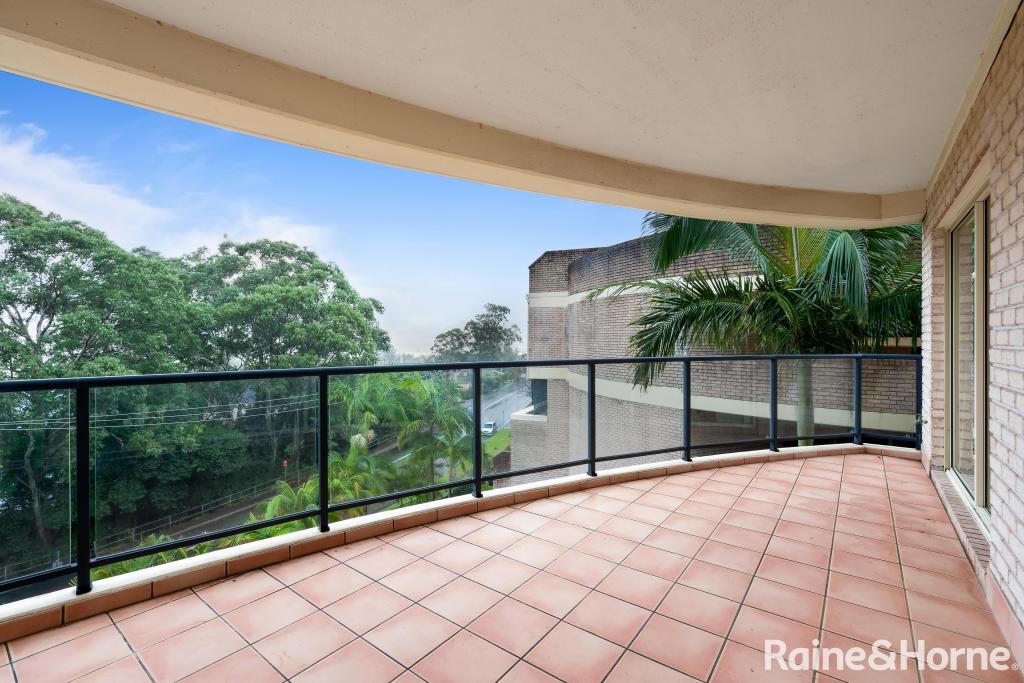 37/92 JOHN WHITEWAY DR, GOSFORD, NSW 2250