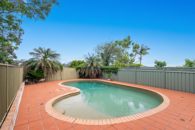 18 Karloon Rd, West Pennant Hills, NSW 2125