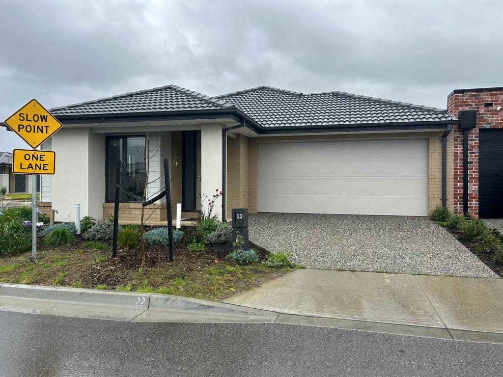 22 Paradise Cct, Clyde North, VIC 3978