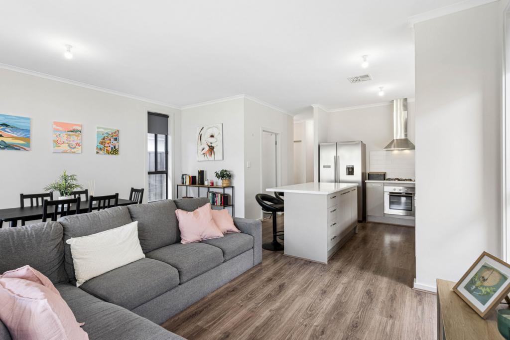11b Julie Rd, Para Hills, SA 5096