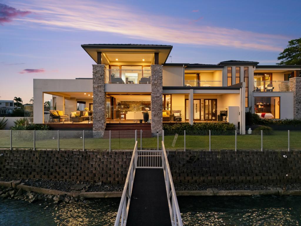 23 Etna St, Surfers Paradise, QLD 4217